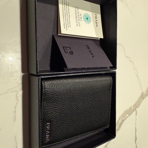 Prada Micro-grain Leather Bifold Card Case Holder Wallet, Nero-Mercurio 2MC101 - Picture 4 of 4